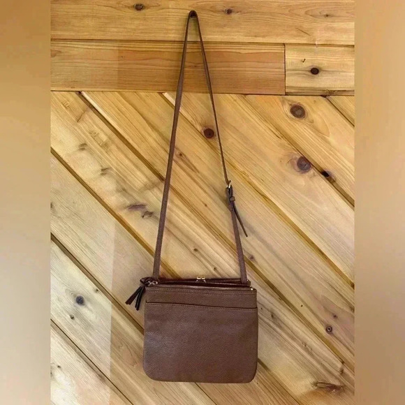 Nine West JADA Cross Bag Cream & Salmon Lining Multi Compartments 9 x 8 x 5 - Picture 7 of 9